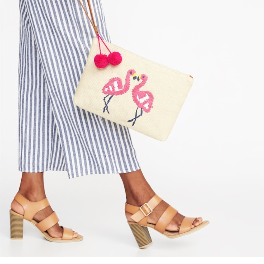 Brand new with tag Old Navy  straw pompon clutch